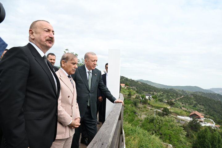 Azərbaycan və Türkiyə prezidentləri, Pakistanın Baş naziri Laçın şəhərində seyrəngahda olublar
