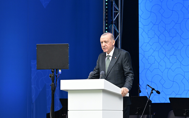 Ərdoğan Laçında Səməd Vurğunun "Azərbaycan" şeirindən iki bəndi əzbər dedi -
