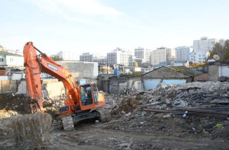 Bakıda böyük söküntü işləri başladı -