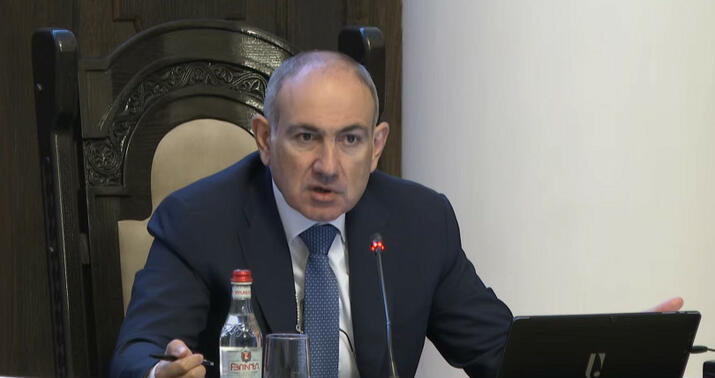 Paşinyan erməni keşişləri söydü –