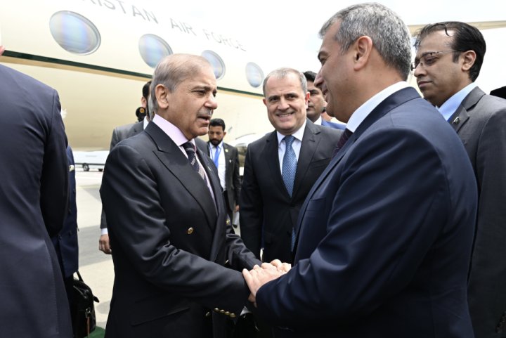 Laçın aeroportunda qarşılanan ilk ali qonaq