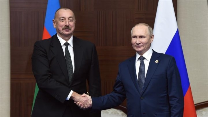 Vladimir Putin İlham Əliyevi təbrik edib