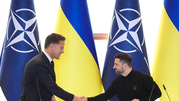 Ukrayna NATO sammitinə dəvət olundu