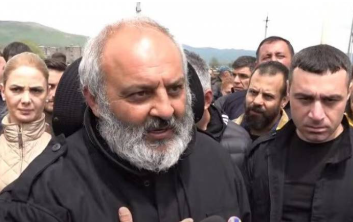 Ermənistanda keşiş Baqrat Qalstanyanın daha üç tərəfdarı saxlanıldı