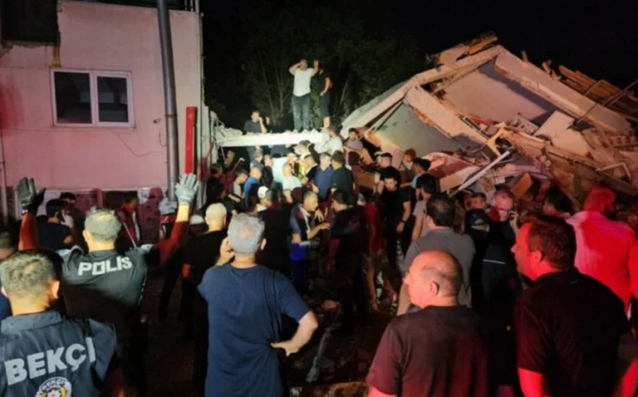 Türkiyədə zəlzələ: 29 nəfər xəsarət alıb, ölən var