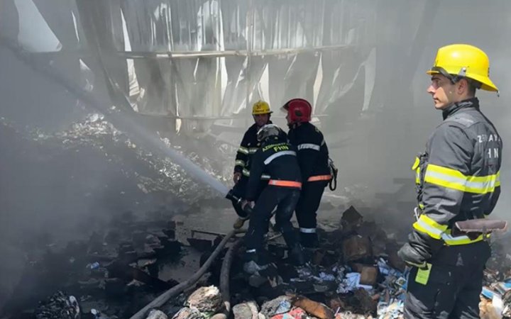 “Sədərək” ticarət mərkəzindəki yanğın tam söndürülüb