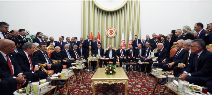 Türkiyəni silkələyən fotolar -