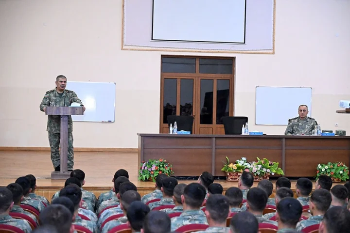 Müdafiə Nazirliyinin rəhbərliyi Ordunun təminatı və döyüş hazırlığını yoxladı - Müdafiə Nazirliyinin rəhbərliyi Ordunun təminatı və döyüş hazırlığını yoxladı -