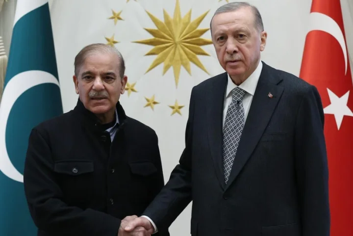 Pakistanın Baş naziri Türkiyə Prezidentinə başsağlığı verdi