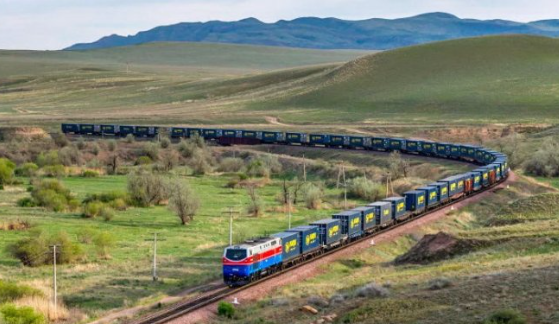 AZƏRBAYCAN VƏ ERMƏNİSTAN BARIŞIĞIN FÖVQÜNDƏ: