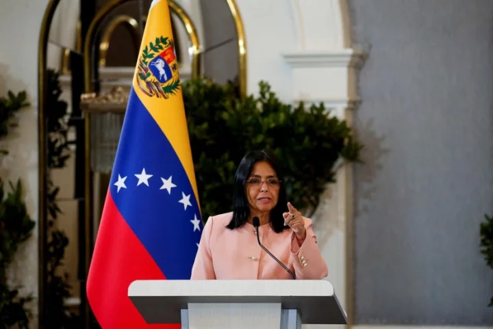 Ali Məhkəmə Venesuelanın idarəçiliyini vitse-prezidentə həvalə edib