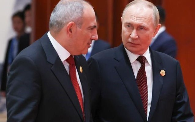 Putin Paşinyanla danışdı
