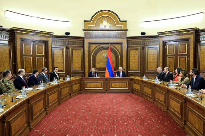 Paşinyan son üç həftədə Təhlükəsizlik Şurasının beşinci iclasını keçirdi