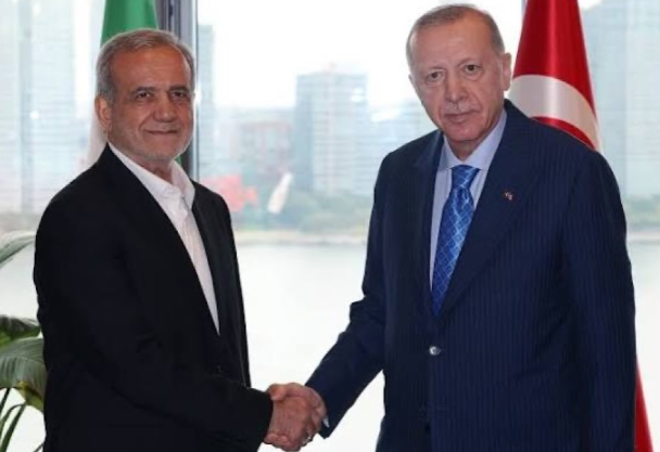 Pezeşkian Ərdoğana türk dilində təşəkkür etdiFOTO