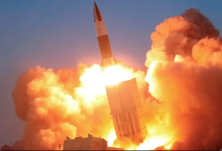 Şimali Koreya şərq istiqamətində bir neçə ballistik raket buraxıb -