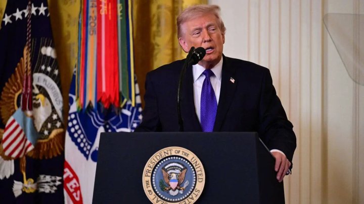 Tramp İrana qarşı hücumları iki həftəlik dayandırdı