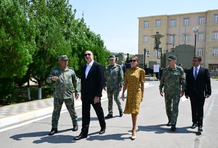 Prezident Naxçıvanda yeni komando hərbi hissələrinə