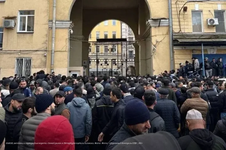 Sankt-Peterburqda cümə namazında miqrantlara qarşı kütləvi reyd keçirildi –